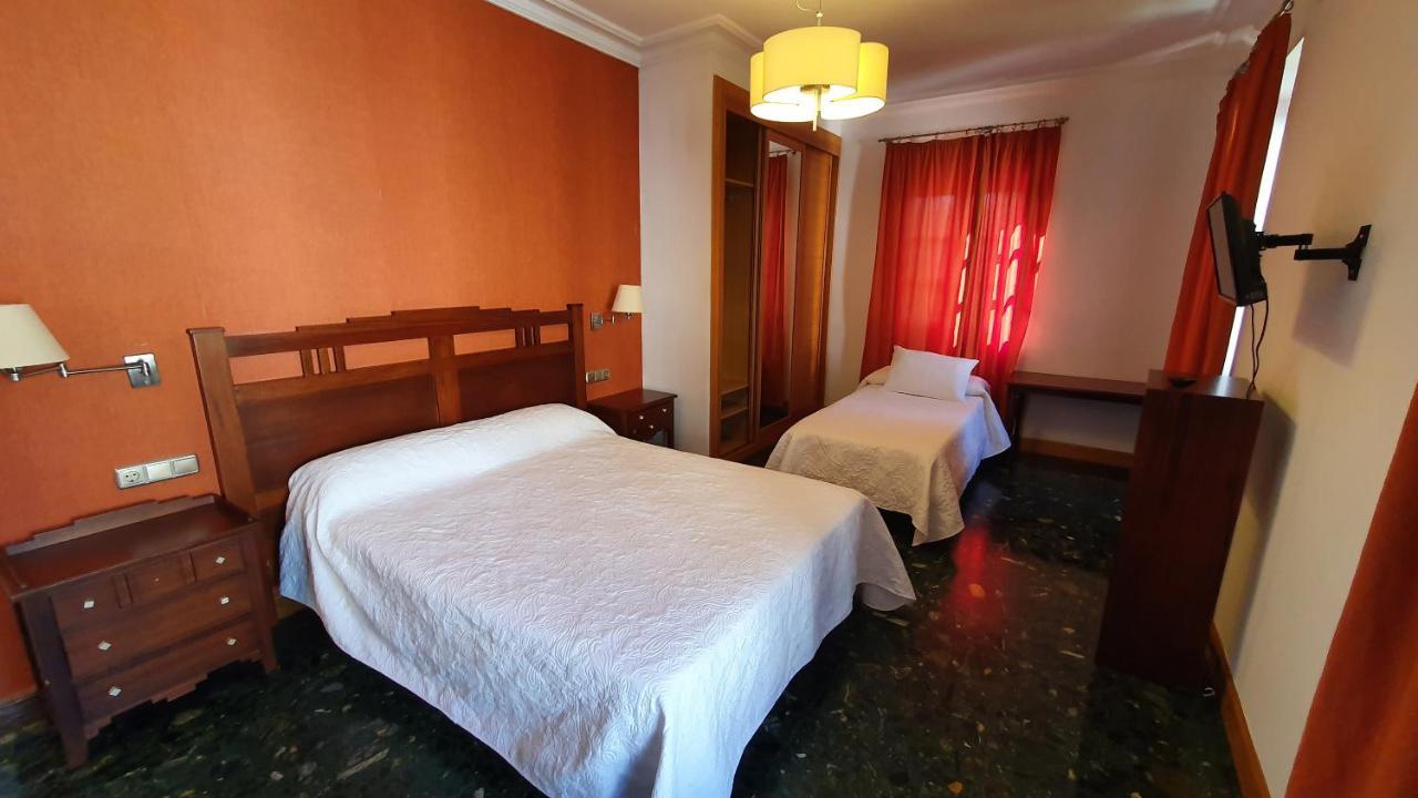 Hostal Ansonea Bera  Quarto foto